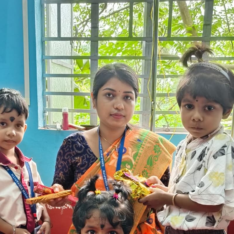 Students & Teacher in Sahajpath
