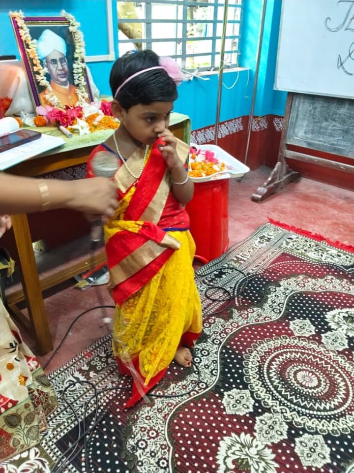 মঞ্চে প্রথম উপস্থাপনার রোমাঞ্চকর মুহূর্ত