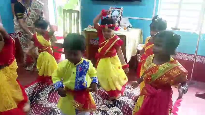 শিক্ষক ও শিক্ষার্থীদের আনন্দময় সাংস্কৃতিক মেলবন্ধন